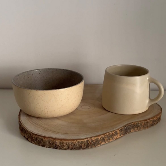 El Desayuno que Conecta Generaciones: Tradiciones Familiares y Tazas Artesanales