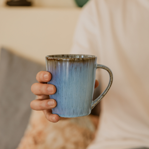 Los Beneficios de Beber Café en una Taza de Cerámica